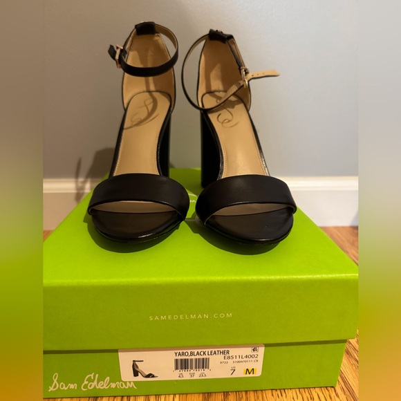 Sam Edelman Heels - Picture 2 of 6